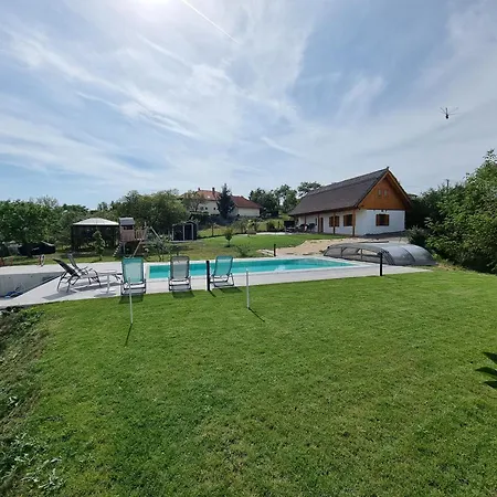 Akacfa Vendeghaz Dom wakacyjny *