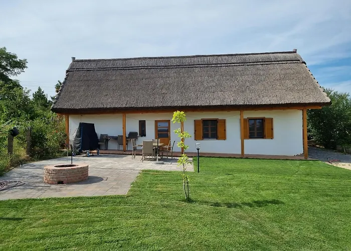 Parasztház Kilátással Pákozd