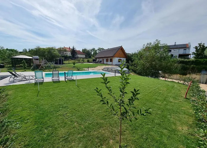 Parasztház Kilátással *